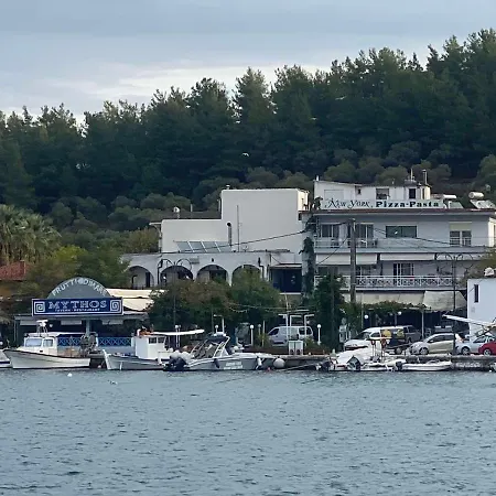 Captain's Apartment